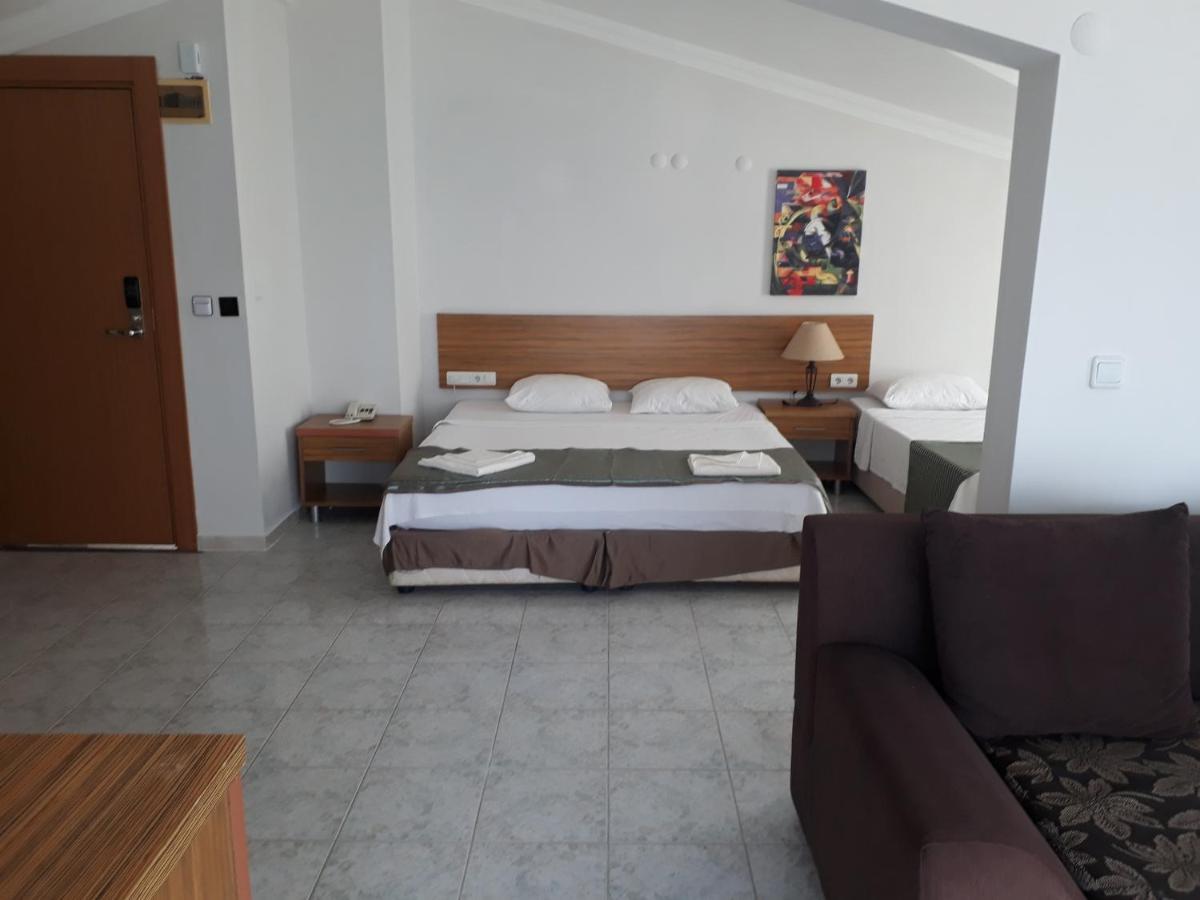 Mert Seaside Hotel (Adults Only) 马尔马里斯 外观 照片