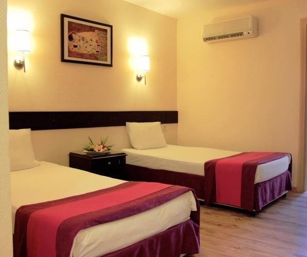 Mert Seaside Hotel (Adults Only) 马尔马里斯 客房 照片