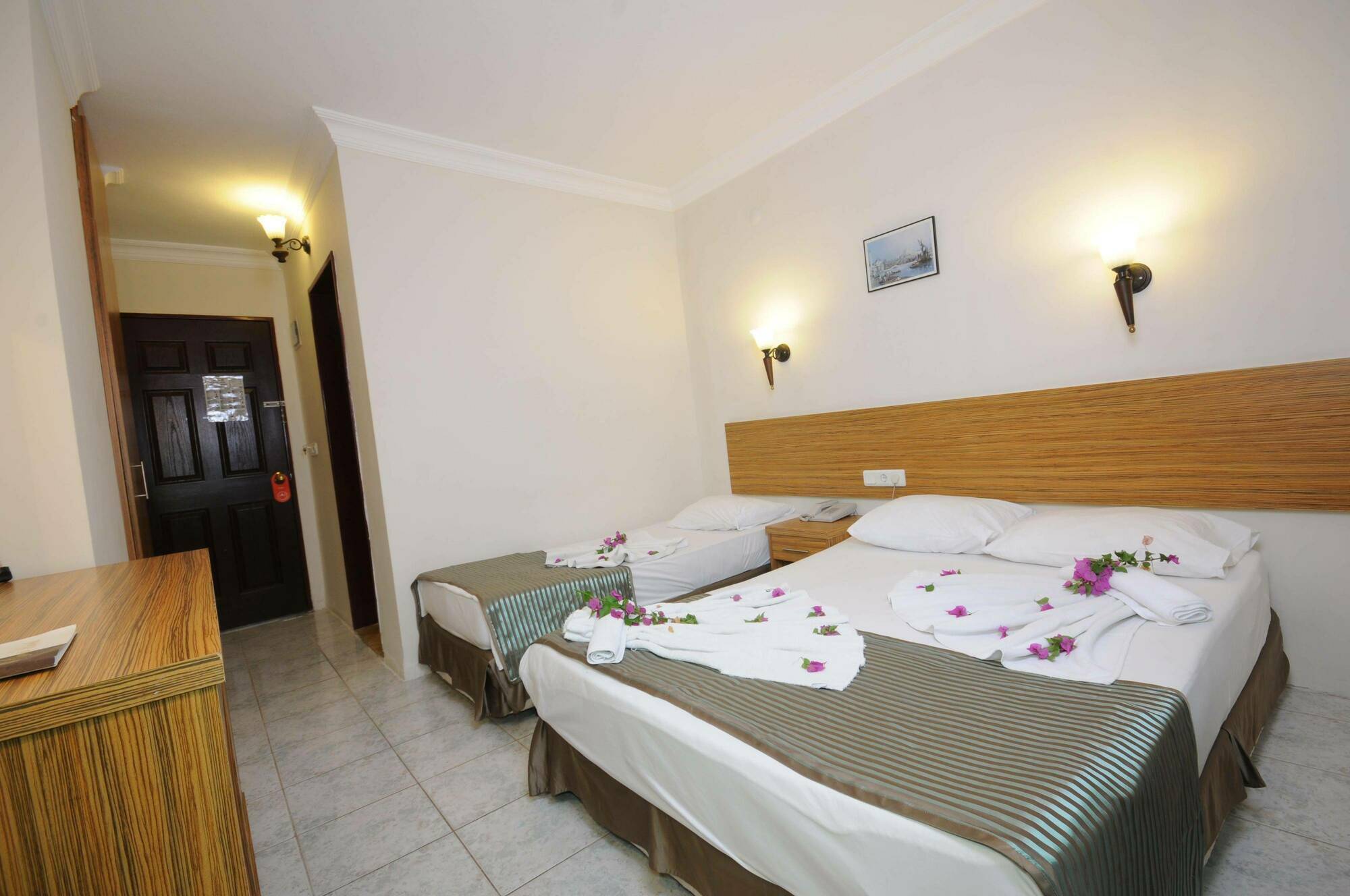 Mert Seaside Hotel (Adults Only) 马尔马里斯 外观 照片